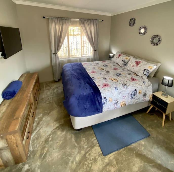 Stellies Accommodation - Room 1 Keetmanshoop Ngoại thất bức ảnh